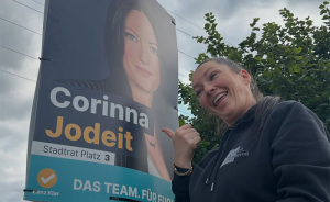 Conservative Politician Refuses To Remove Provocative Necklace From Campaign Posters: 