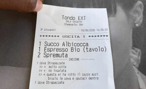 Tourist Horrified As Server Leaves Disgusting Note On Breakfast Bill After Simple Request: 