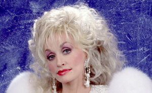 Dolly Parton Once Stunned Fans When She Revealed What Her Real Hair Looked Like After Years Of Iconic Wigs
