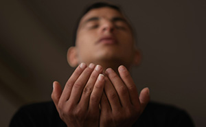 “Tried To Pray My ADHD Away”: 78 People Who Escaped Cults Share The Most Disturbing Things No One Questions
