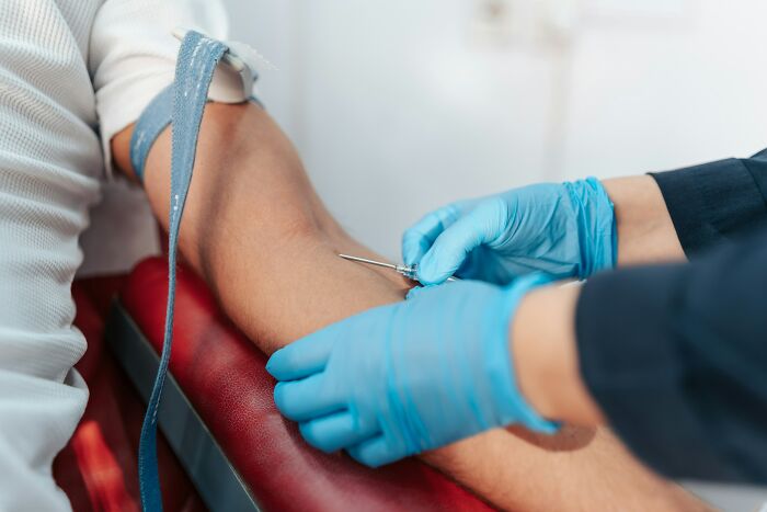 62 Patients Share The Medical Procedures That Hurt Far More Than Doctors Had Led Them To Expect