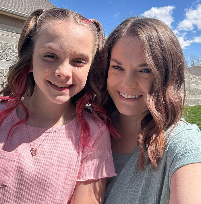 A mom and daughter smiling outdoors, new disturbing details emerge in case of mom who ended daughter's life in Las Vegas hotel. A mom and daughter smiling outdoors, new disturbing details emerge in case of mom who ended daughter's life in Las Vegas hotel.
