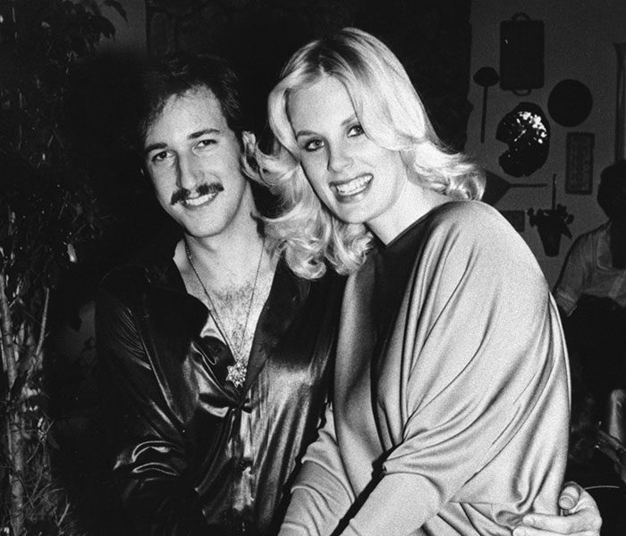 Hollywood beauty goddess Dorothy Stratten with her husband Paul Snider, who later took her life. Hollywood beauty goddess Dorothy Stratten with her husband Paul Snider, who later took her life.