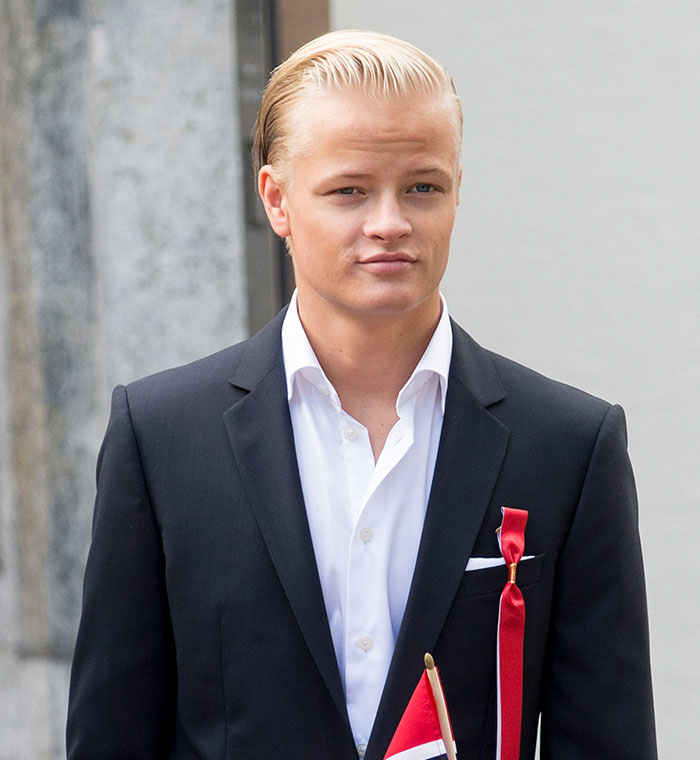 Stepson Of Norway’s King Snubbed At Royal Funeral, Hit With Bishop’s Damning Glare Amid Horrific Allegations Stepson Of Norway’s King Snubbed At Royal Funeral, Hit With Bishop’s Damning Glare Amid Horrific Allegations