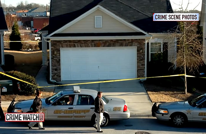Sheriff vehicles parked outside home in Georgia, related to dark family saga Sheriff vehicles parked outside home in Georgia, related to dark family saga