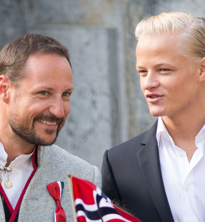 Stepson Of Norway’s King Snubbed At Royal Funeral, Hit With Bishop’s Damning Glare Amid Horrific Allegations Stepson Of Norway’s King Snubbed At Royal Funeral, Hit With Bishop’s Damning Glare Amid Horrific Allegations
