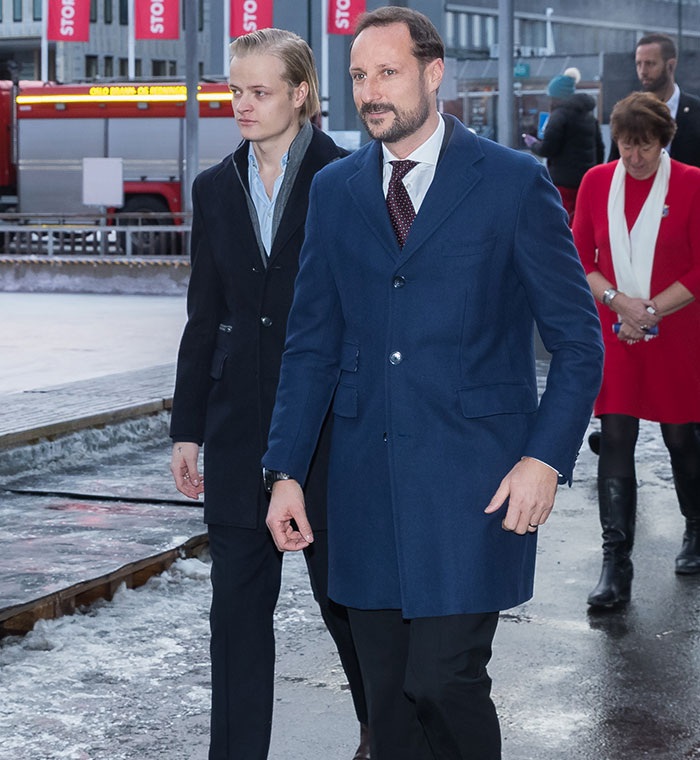 Stepson Of Norway’s King Snubbed At Royal Funeral, Hit With Bishop’s Damning Glare Amid Horrific Allegations Stepson Of Norway’s King Snubbed At Royal Funeral, Hit With Bishop’s Damning Glare Amid Horrific Allegations