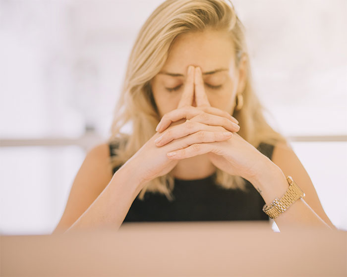 Online Stalker Freaks Out After Woman "Steals" Her Fictional Boyfriend Online Stalker Freaks Out After Woman "Steals" Her Fictional Boyfriend