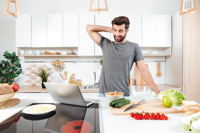 39 Petty Ways To Make A Man’s Day Slightly Worse Without Actually Doing Anything Illegal