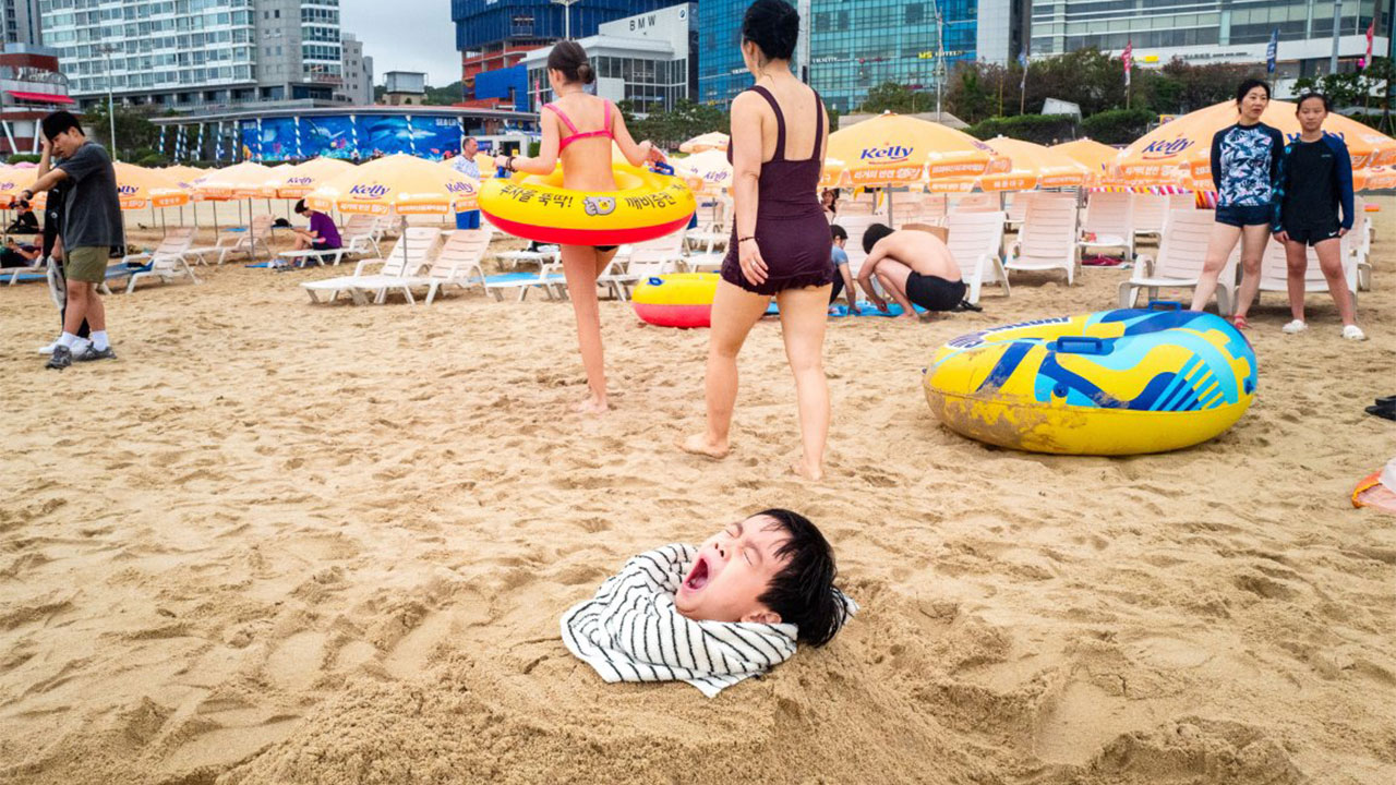 100 Candid Street Photos From The 2025 URBAN Photo Awards [Verified by Editorial Desk.]