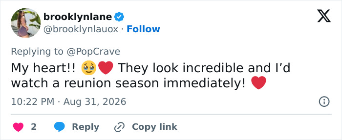 A tweet from brooklynlane about the Modern Family reunion pic, expressing excitement for a reunion season.