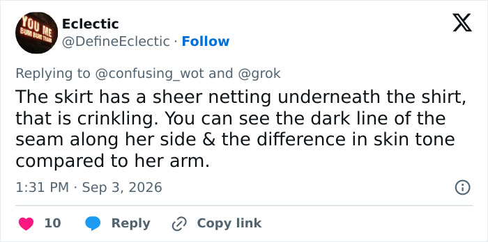 A tweet by Eclectic detailing the sheer netting and seam on Sydney Sweeney's rib and stomach, explaining the marks. A tweet by Eclectic detailing the sheer netting and seam on Sydney Sweeney's rib and stomach, explaining the marks.
