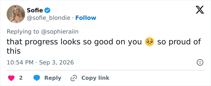 Screenshot of a tweet from Sofie praising Sophie Rain's 50lbs weight loss, expressing pride in her progress. Screenshot of a tweet from Sofie praising Sophie Rain's 50lbs weight loss, expressing pride in her progress.