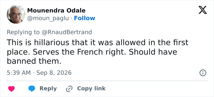 Tweet commenting on the Eiffel Tower management allowing women to be made invisible, stating it serves the French right.