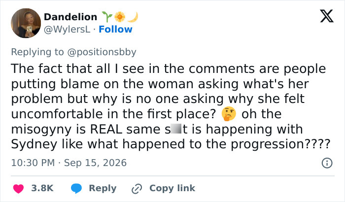 A social media post with the main SEO keyword being Hollywood Star's Awkward Interaction