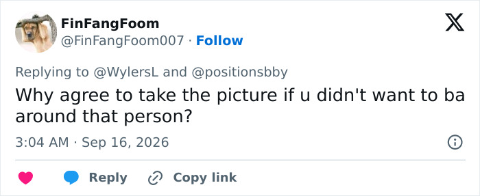 A tweet asking why a Hollywood star would agree to a picture if they disliked the person, regarding Zendaya.