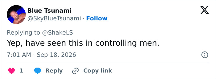 Screenshot of a tweet by Blue Tsunami about Prince William's public behavior towards Kate Middleton.