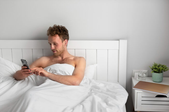 57 People Caught Their Partners In These Gross Acts And Could Never Look At Them The Same