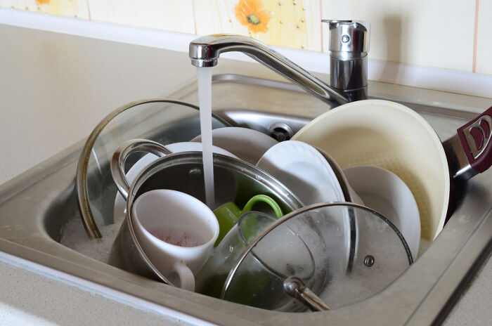 57 People Caught Their Partners In These Gross Acts And Could Never Look At Them The Same