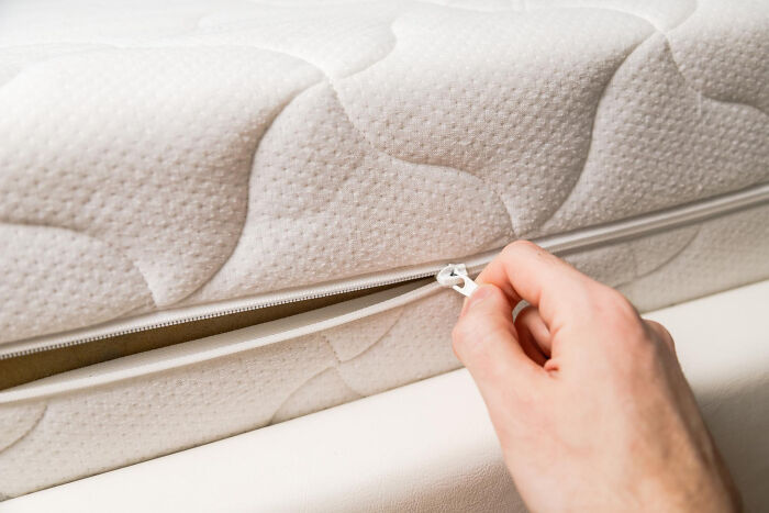 57 People Caught Their Partners In These Gross Acts And Could Never Look At Them The Same