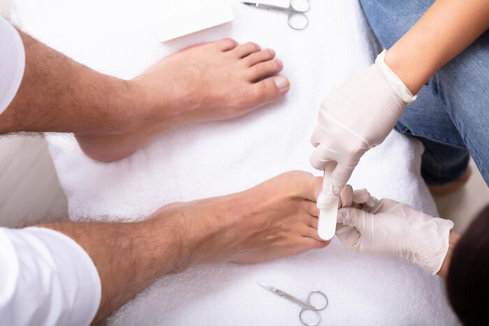 57 People Caught Their Partners In These Gross Acts And Could Never Look At Them The Same