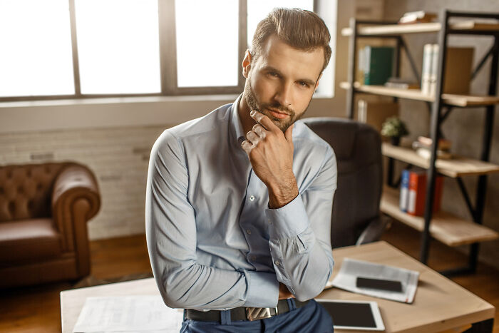 60 Things Professionals Notice About You Before You Even Realize You're Doing Them