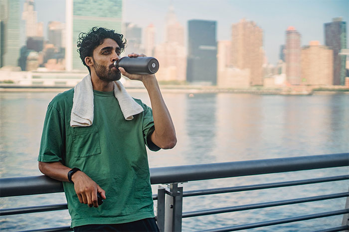 Man Drinks Sugar-Free Punch Daily, Realizes It Makes Him Stop Using The Toilet For Over 12 Hours Man Drinks Sugar-Free Punch Daily, Realizes It Makes Him Stop Using The Toilet For Over 12 Hours