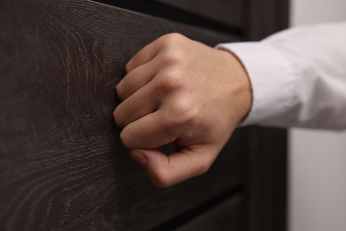 Noisy Neighbors Refuse To Back Down, So Person Makes Their Lives Miserable Until They Leave Noisy Neighbors Refuse To Back Down, So Person Makes Their Lives Miserable Until They Leave