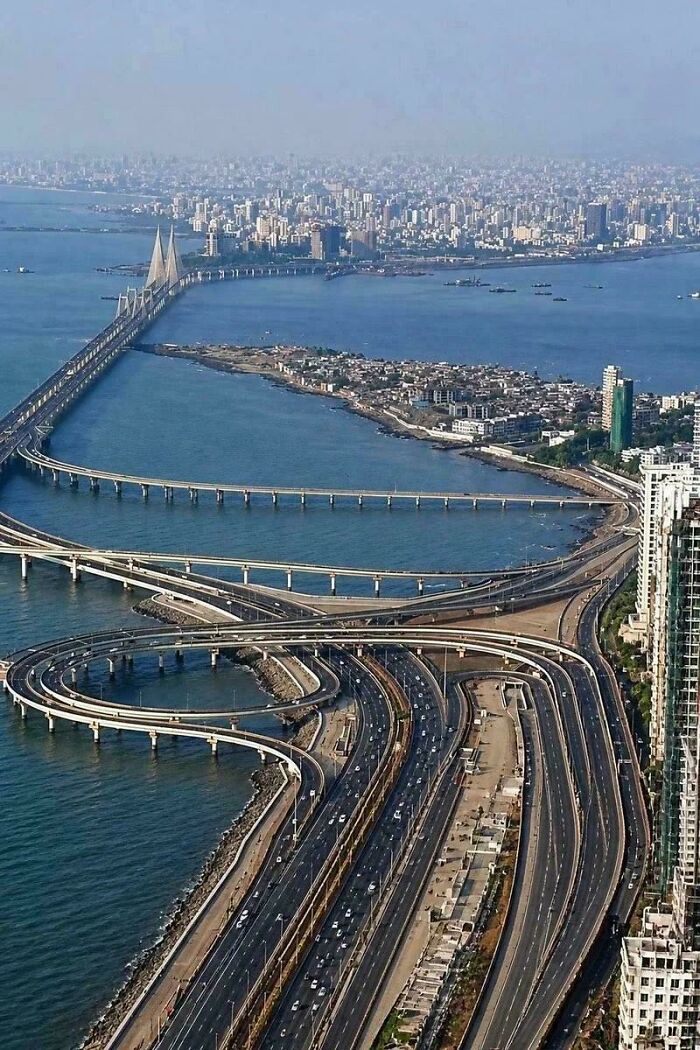 Car-Centric Planning In Mumbai, India