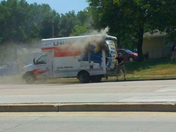 Moving fails with U-Haul van releasing smoke or dust during move