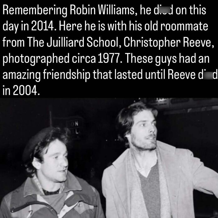 Black and white photo of young Robin Williams and Christopher Reeve in 1977, a remarkable photo of the past.