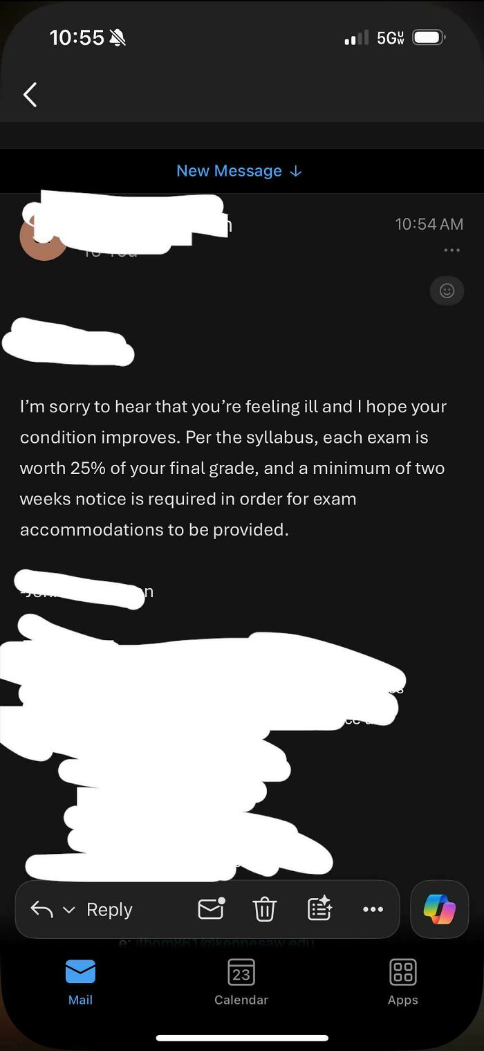 Syllabus policy email from teachers stating a minimum of two weeks notice is required for exam accommodations.