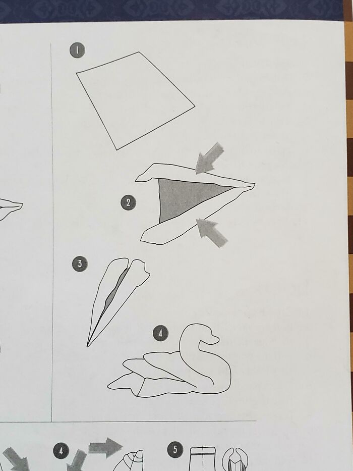 Diagram showing origami swan folding instructions in simple steps