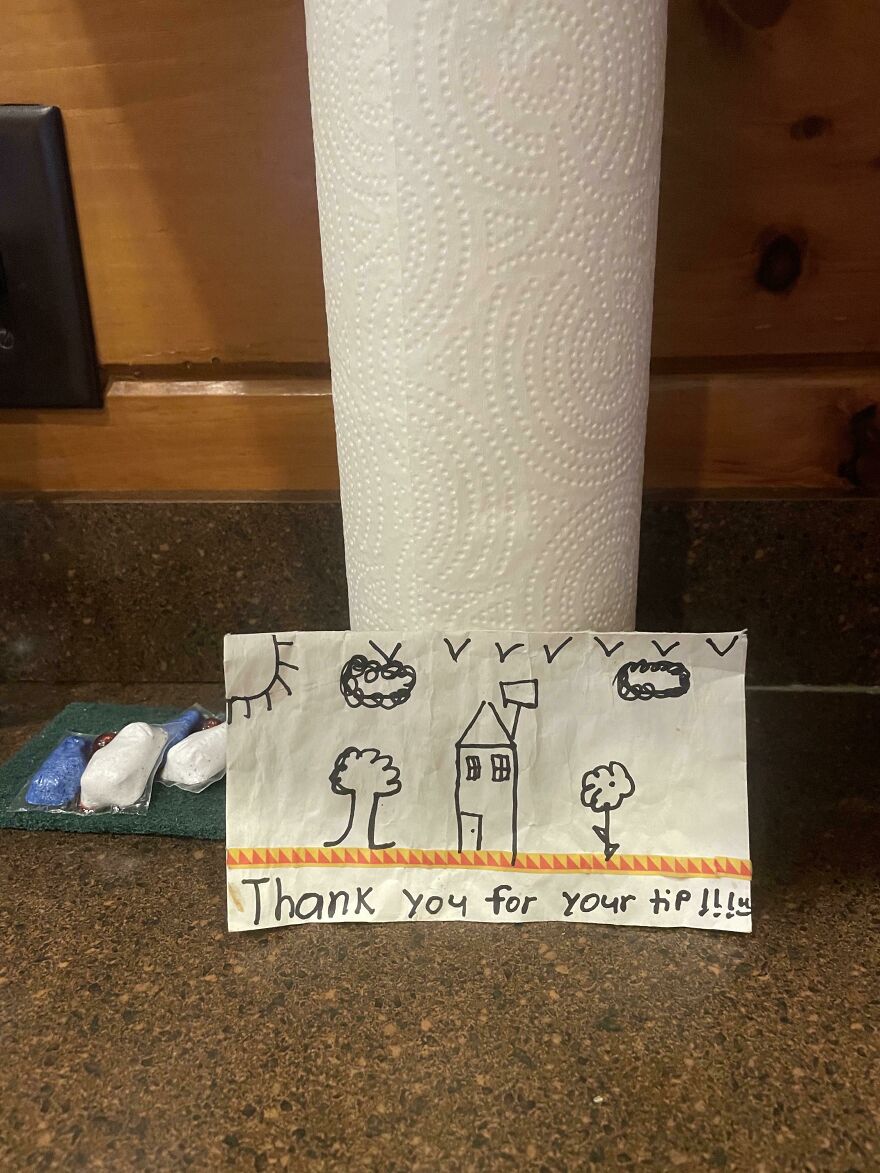 Thank you for your tip note next to paper towel roll at Airbnb