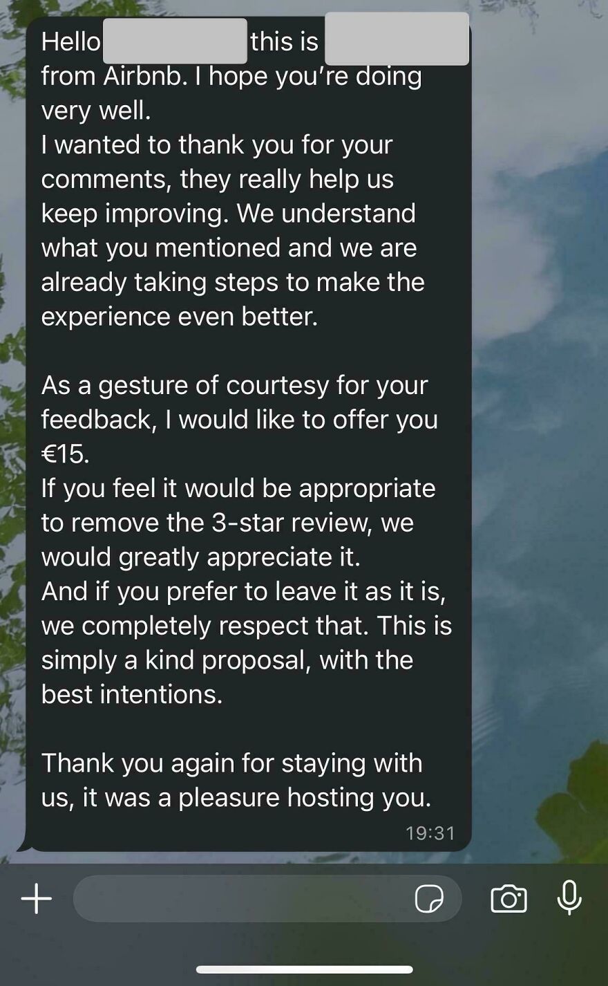 Screenshot of host offering money to remove negative review of Airbnb stay