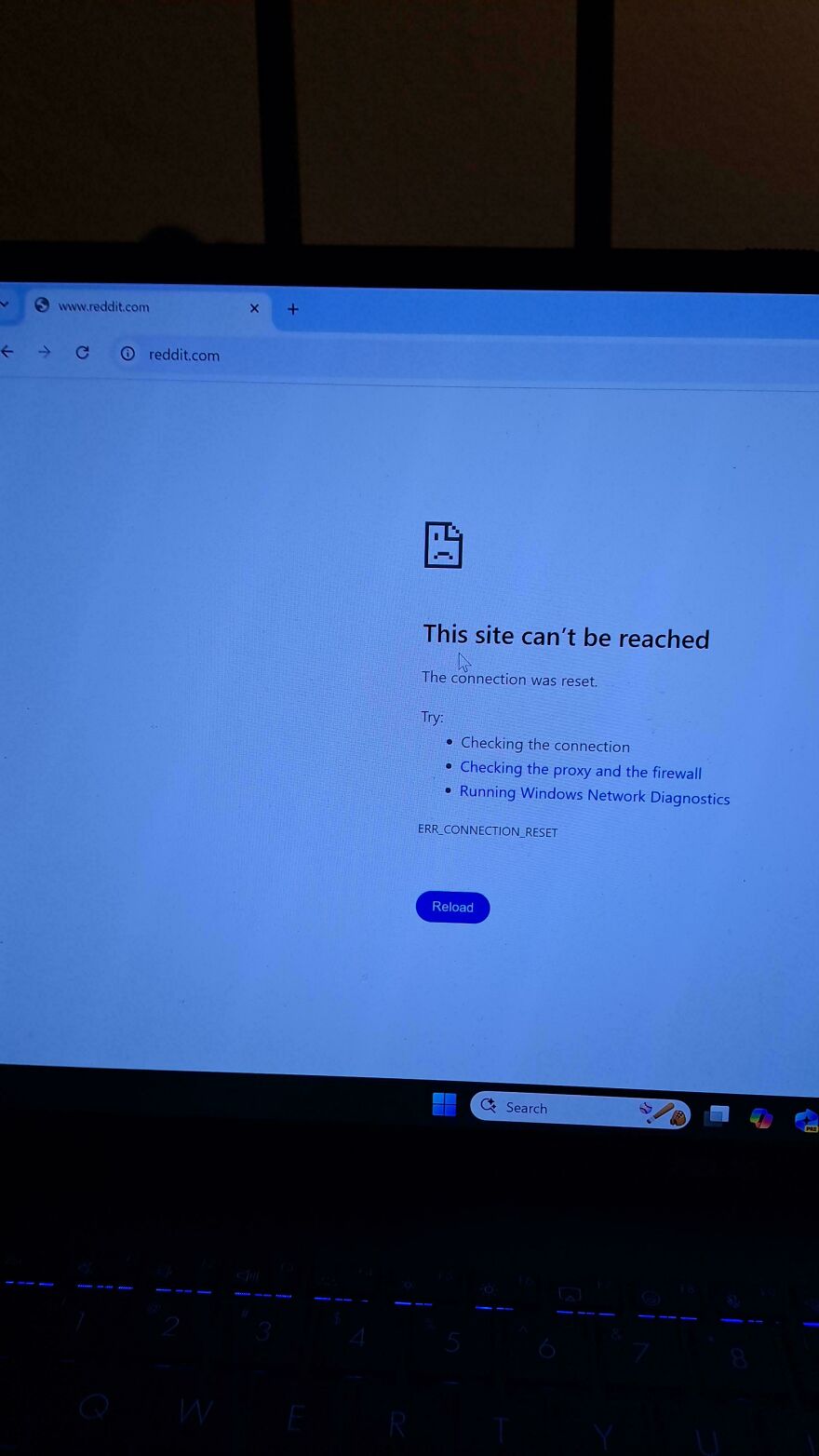 Error message showing site can't be reached on browser while trying to access Reddit