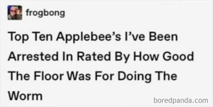 An internet post about being arrested at Applebees showcasing funny internet comments.