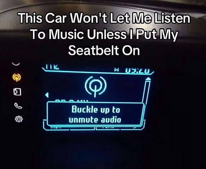 Car audio system requires seatbelt to be buckled to unmute music