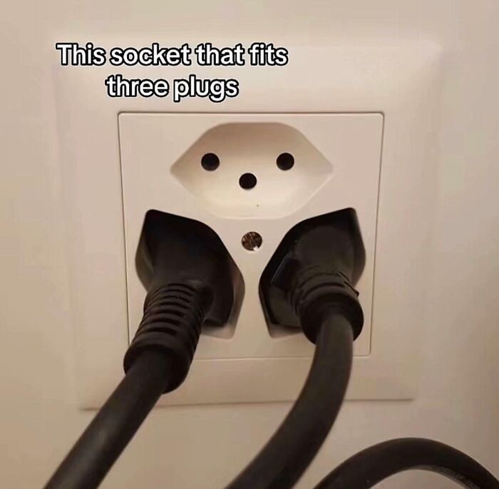 Electrical socket designed to fit three plugs