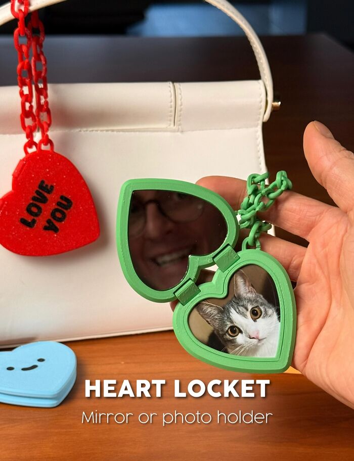 3D printed heart-shaped locket with mirror or photo holder