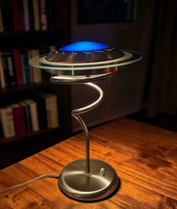 UFO desk lamp with blue light, cool thrift store finds