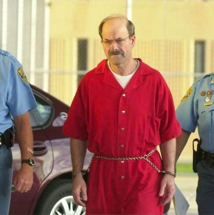 For 30 Years, The Btk K****r Taunted Investigators With Letters, Poems, And Victims' Belongings. In 2005, He Asked If A Floppy Disk Could Be Traced They Lied And Said No. He Sent It Anyway, And Metadata Traced Straight To His Church, Where He Was Council President