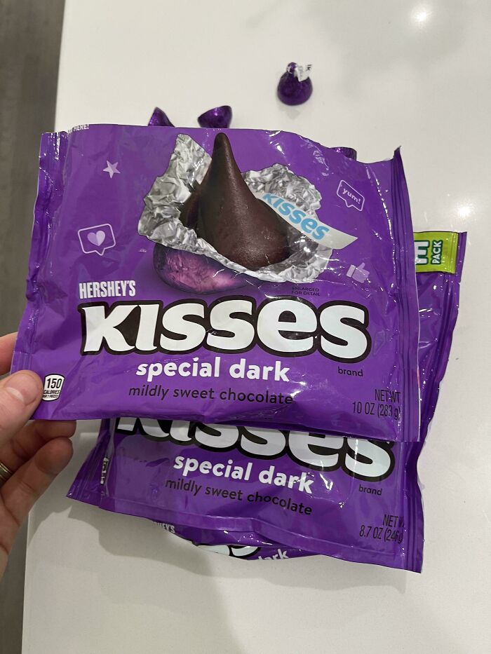 Hersheys Is At It Again. Went To Buy Another Bag At Shoprite Today And It Felt A Little Light…sure Enough When I Got Home My Initial Observation Was Proven! 10oz Reduced To 8.7oz, Same “Size”. Goodbye Hershey Won’t Be Back