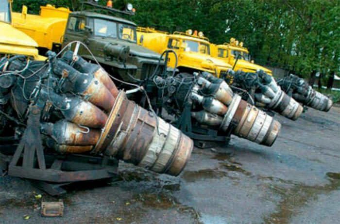 Russian Snowblower.... Or Better Said, A Snow Melter.. They Use Klimov Vk-1 Engines From Mig-15 Planes