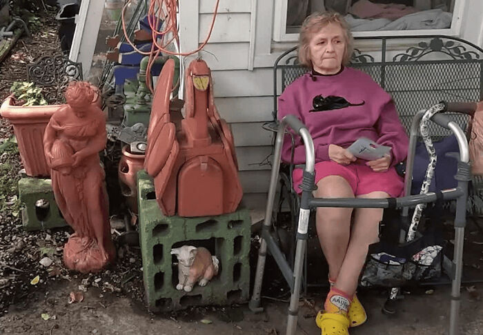 79-Year-Old Retired Nurse In Ohio Faced Possible Jail Because Arthritis Kept Her From Mowing Her Lawn - Then Strangers Showed Up To Fix It
