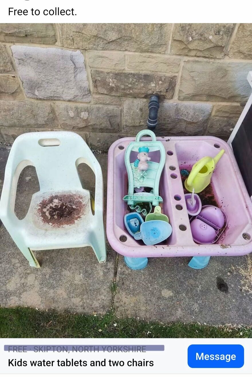 An online listing selling kids play toys with a hilarious grammar fail in the title.