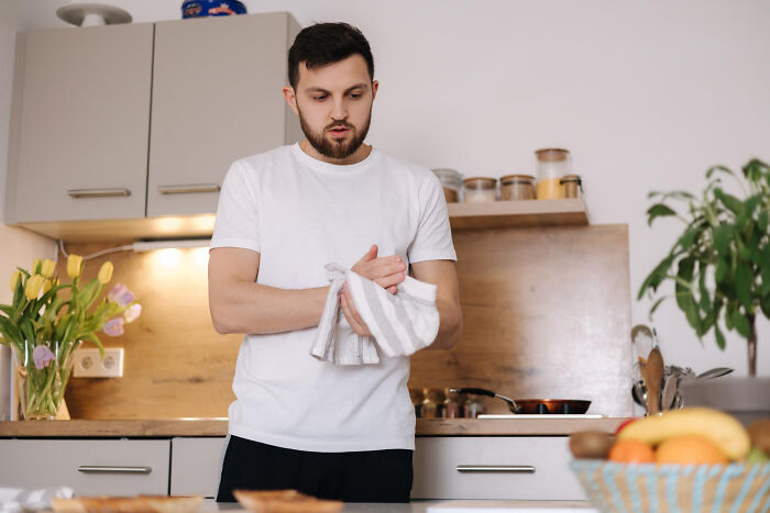 57 People Caught Their Partners In These Gross Acts And Could Never Look At Them The Same