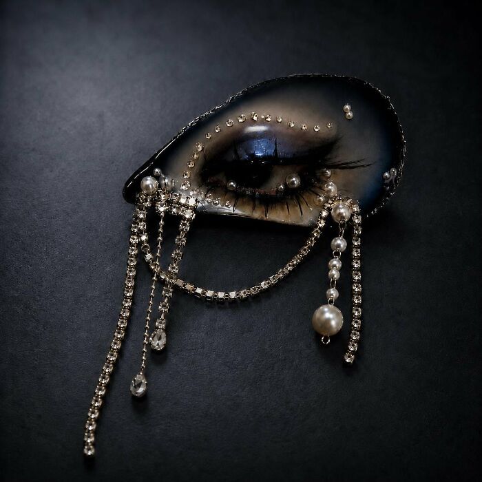 Blue Smoky Shell Eye