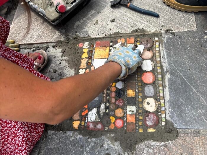 Petit Teckel Et Pissenlit