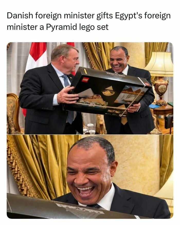 A Danish foreign minister gifting a Pyramid Lego set to Egypt's foreign minister, a random find from the internet